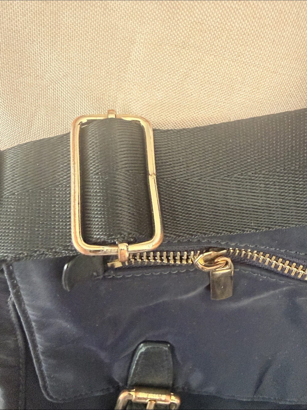 Vintage Barneys New York Navy Messenger Bag with Gold Hardware - Picture 4 of 7
